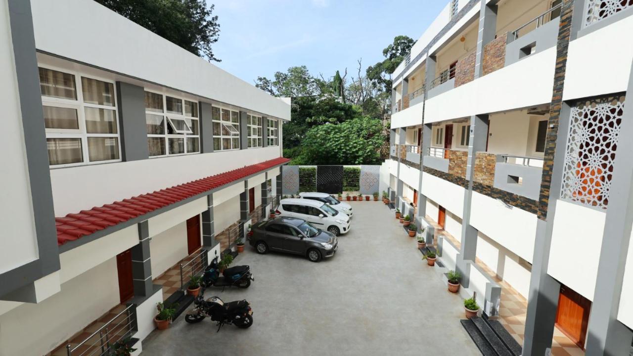 Hotel Grand Square 埃尔加德 外观 照片